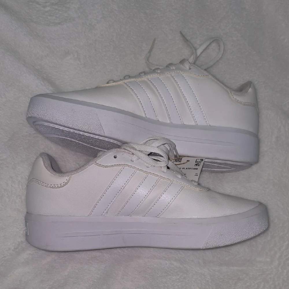 Adidas White Sneakers Court Platform Sz 8 NWT Basketball Skateboard - Picture 7 of 8